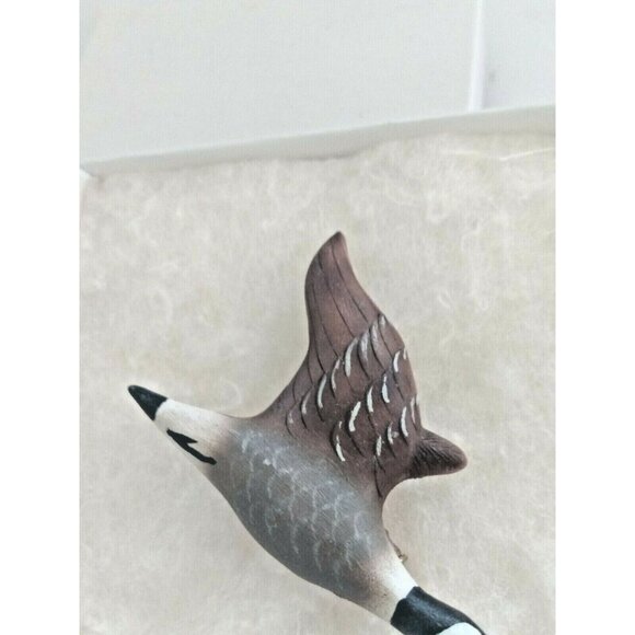 Hand Carved Bird Brooch (Canada Goose) by Russ Clark Ontario - Picture 6 of 9